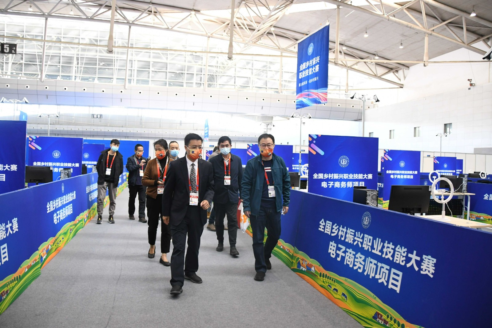 1632725841235014861.jpg 黄总1_gaitubao__gaitubao__gaitubao_.jpg