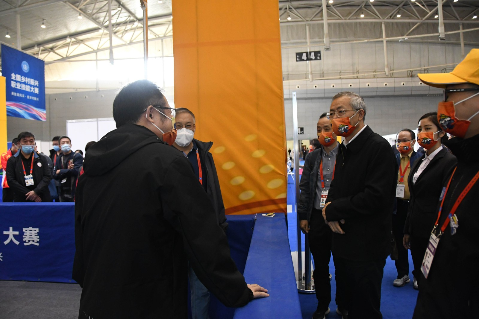 1633654829407028423.jpg 2、人力资源和社会保障部党组成员、副部长汤涛_gaitubao_.jpg